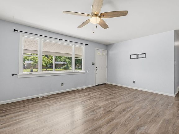 4th image of 1108 Owens Rd W