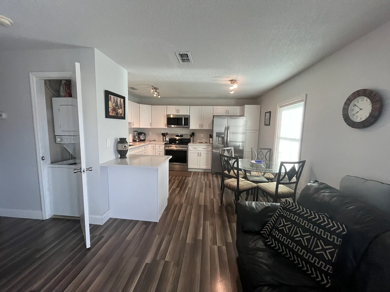 5132 Beach Dr SE — Photo 2