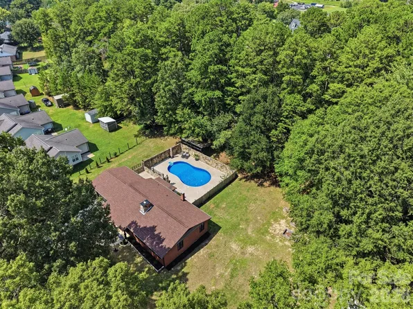 1471 Ontario Dr, Kannapolis, NC 28083