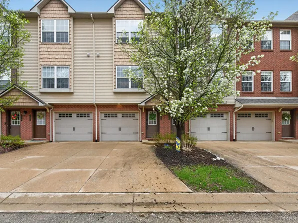 1623 Red Hickory Ct, Howell, MI 48855