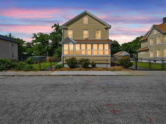 2nd image of 34 Ashley St