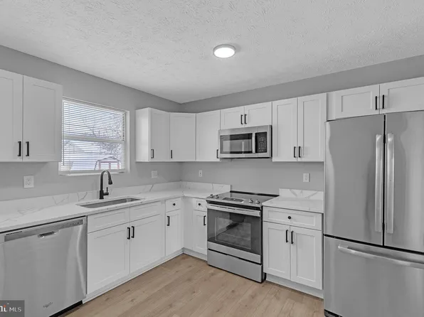 108 Johnston Dr, Winchester, VA 22603