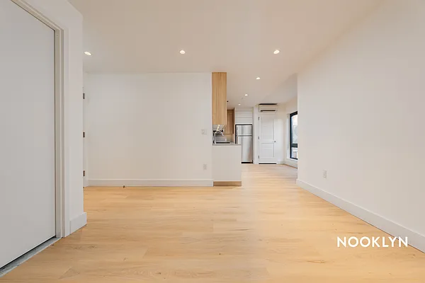 Rented by Nooklyn NYC LLC | media 4