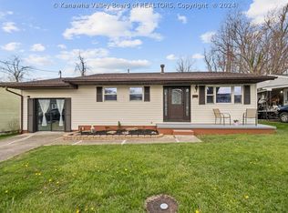 3 Nilan Dr, Hurricane, WV 25526