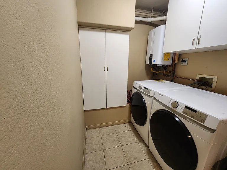 13620 Valerio St #10 — Photo 48