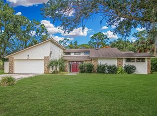 621 Pelican Bay Dr, Daytona Beach, FL 32119