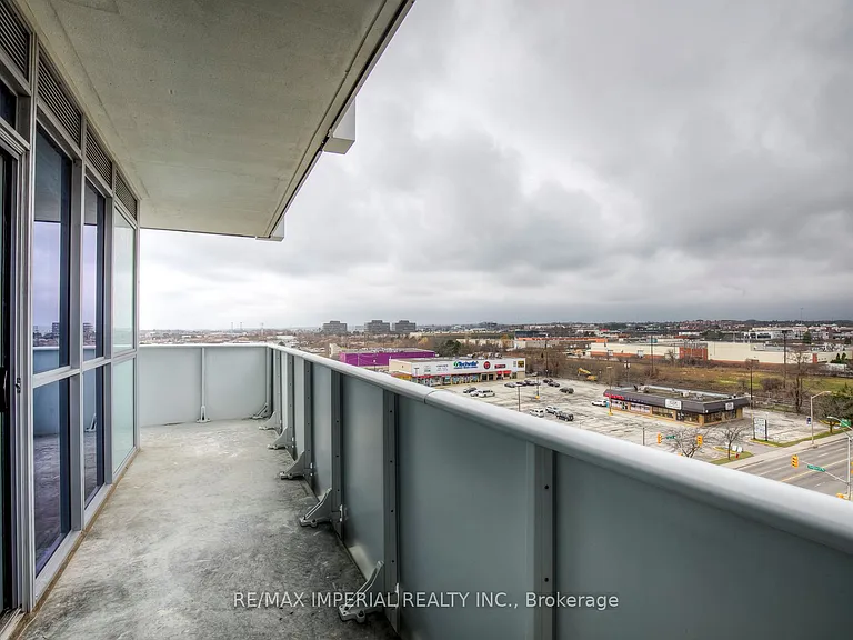 65 Speers Rd #711 — Photo 29