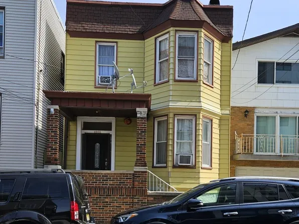6906 Madison St, West New York, NJ 07093