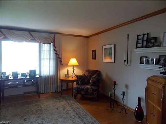 3rd image of 21731 Jonathan Dr
