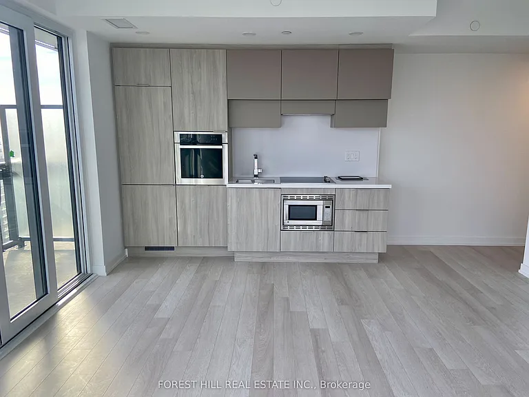39 Roehampton Ave #3109 — Photo 8