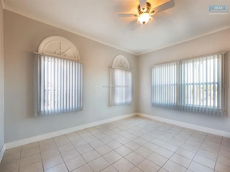 43rd Place Apartments — Photo 6
