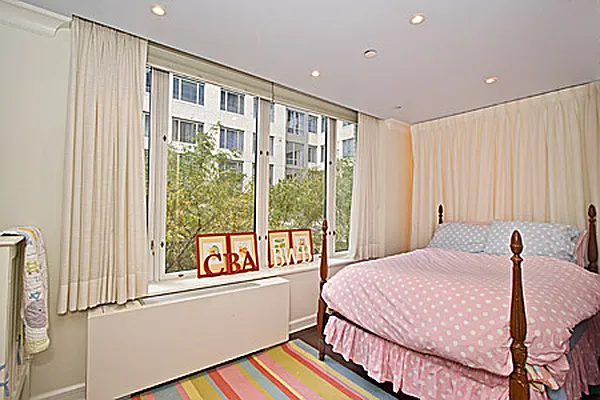 Sold by R New York | media 6