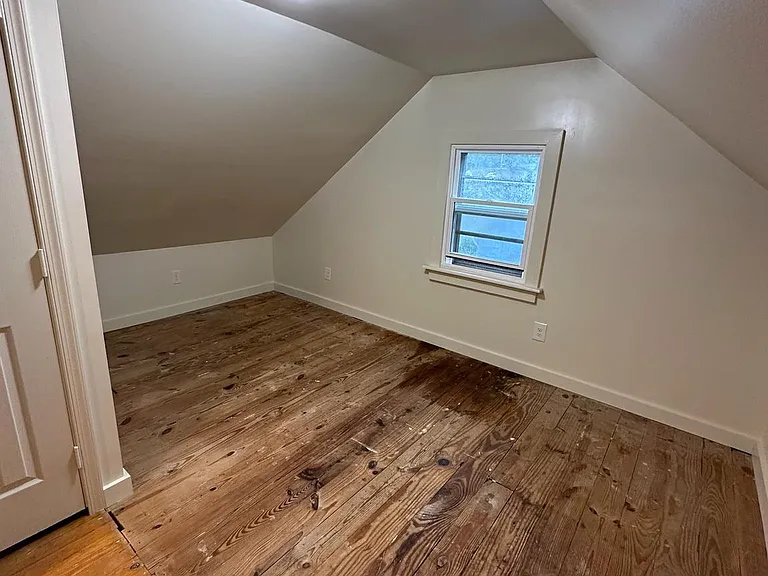 104 S Pearl St #S — Photo 10