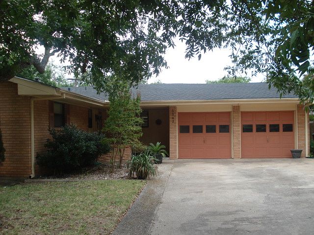 1st image of 3502 East Dr