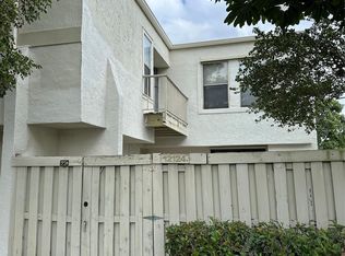 12124 Regal Ct E, Wellington, FL 33414
