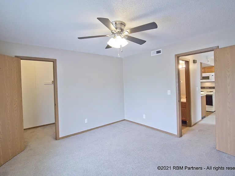 1711 N Main St — Photo 11