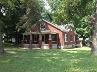 715 Sainte Genevieve Ave, Farmington, MO