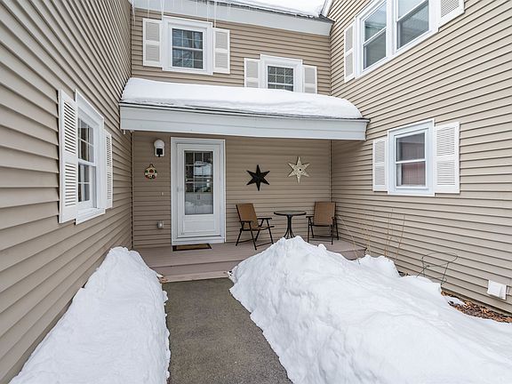 2nd image of 11 Winding Pond Road