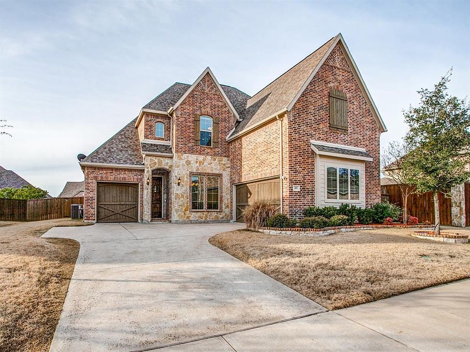 1st image of 305 Crestbrook Dr