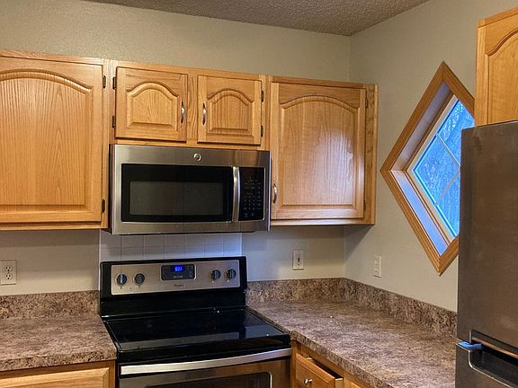 4th image of 800-817 Bruner Ave #810