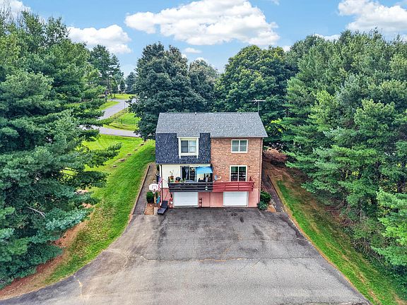 5th image of 308 Armory Rd