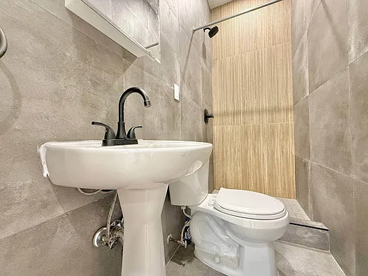 Rented by Doorway NYC, LLC | media 21