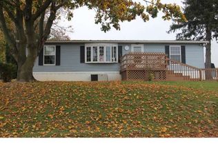 74 Lobin Rd, East Earl, PA 17519