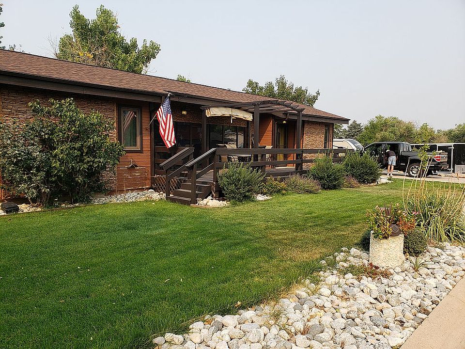Beautifully Landscaped Yard