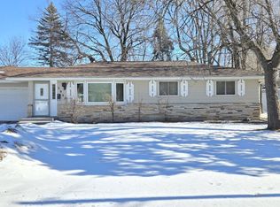 5949 6th St NE, Fridley, MN 55432