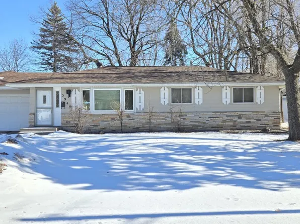 5949 6th St NE, Fridley, MN 55432
