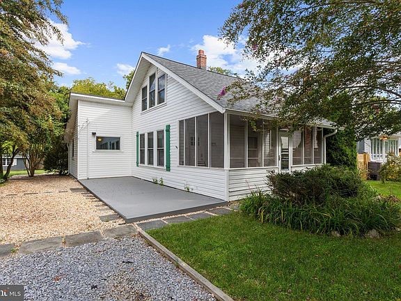 5th image of 526 James Ave