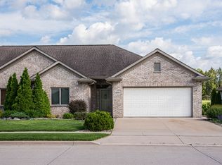 3280 Arboretum Dr, Dubuque, IA 52001