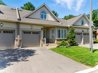 40 Wesleyan Ct #6, Hamilton, ON L9G5C7