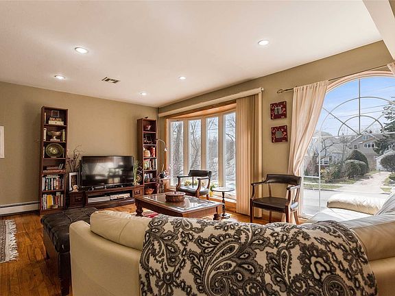 2nd image of 8643 258th St