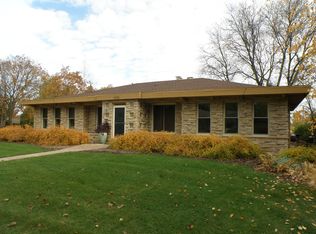 3940 N 169th St, Brookfield, WI 53005