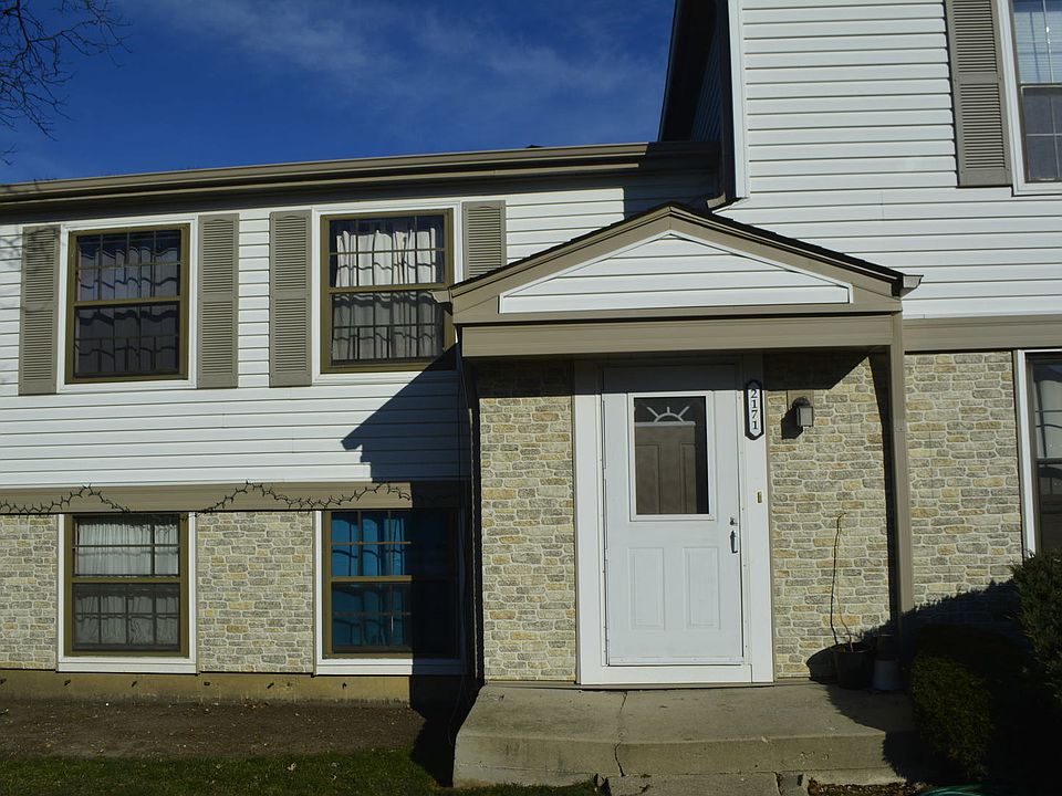 1st image of 2171 N Oakbrook Cir