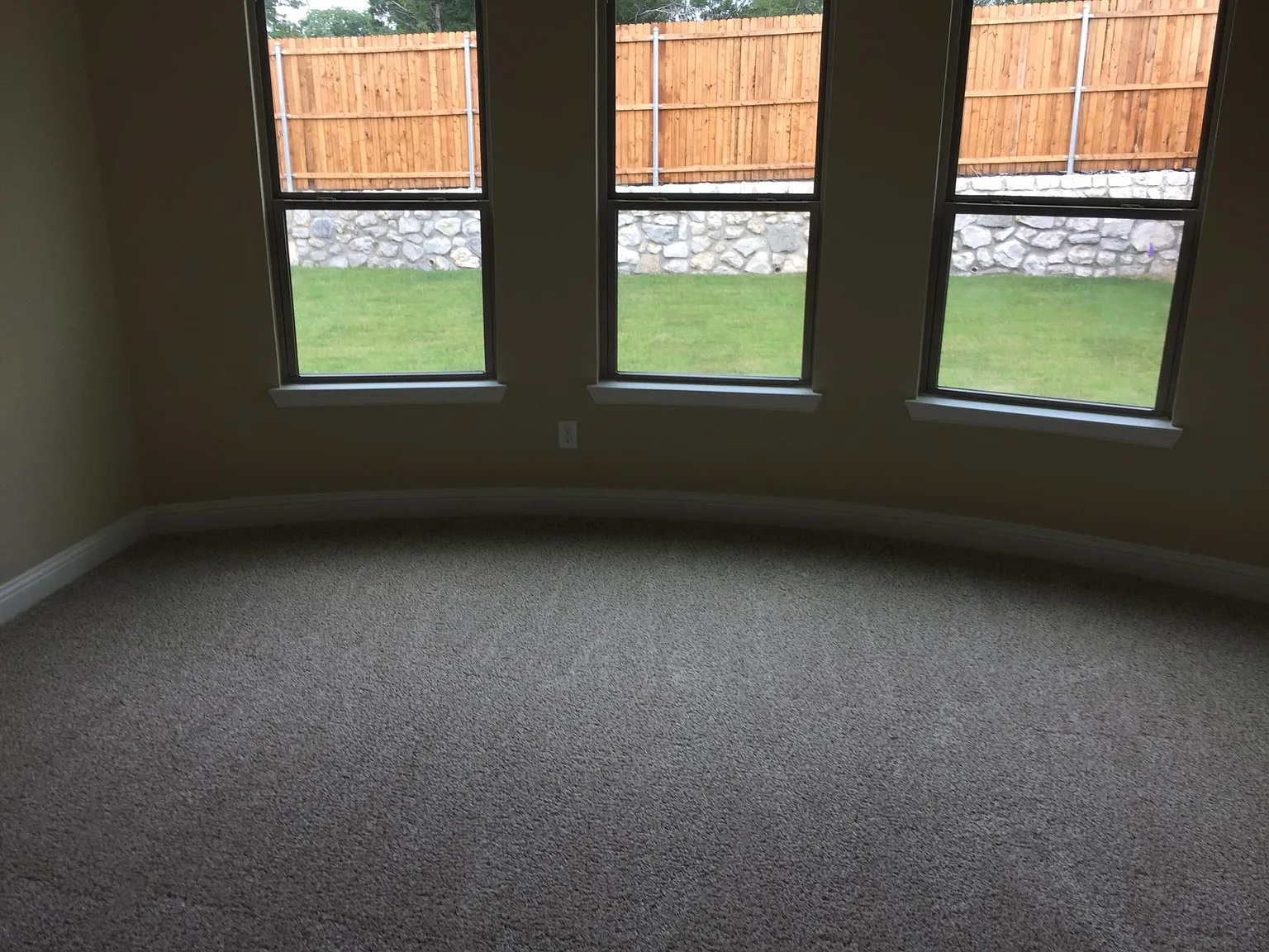 4052 Angelina Dr — Photo 4
