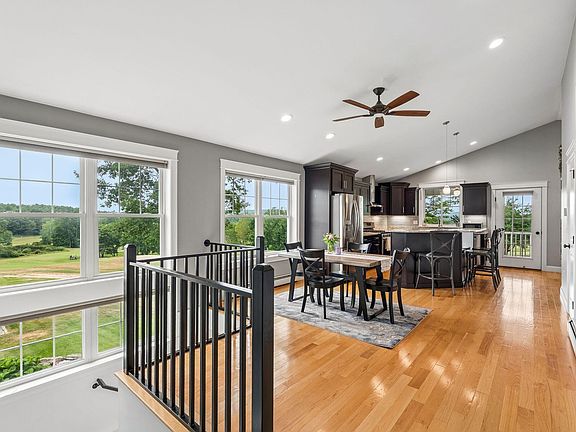 4th image of 21 Callaway Drive #9
