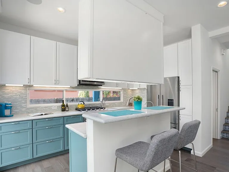 611 Flower Ave — Photo 15