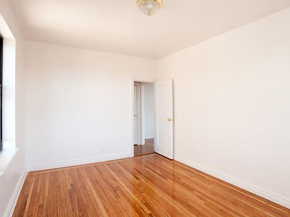 5th image of 2857 Sedgwick Ave APT 1D