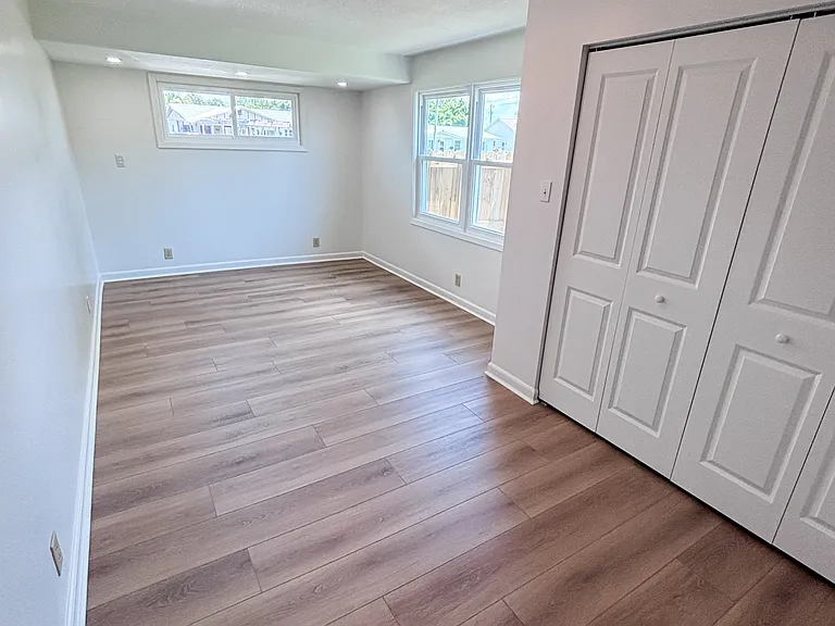 4005 W 24th St — Photo 5