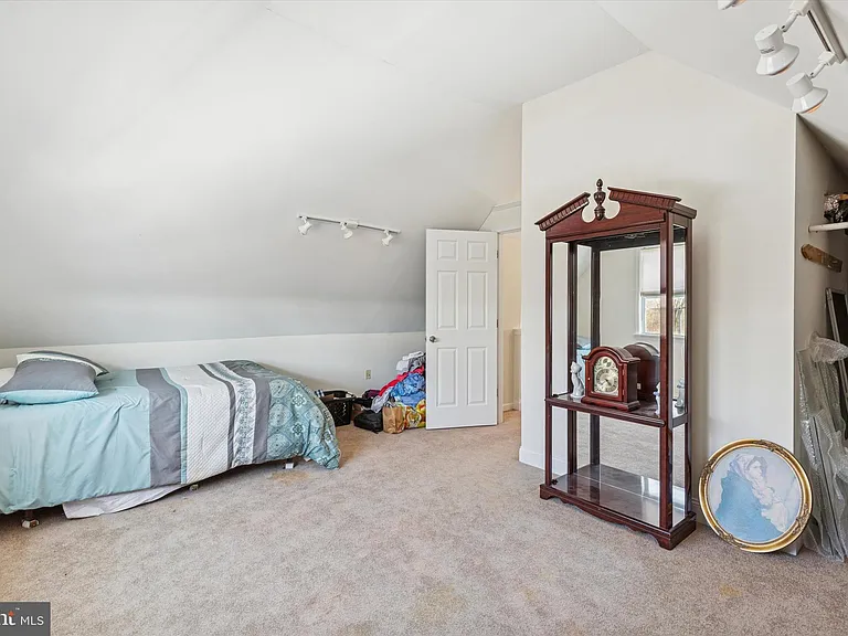 207 Delmar St #2 — Photo 15