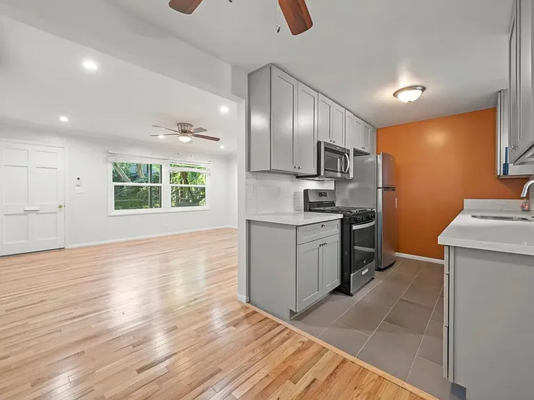 Charming 1 & 2 Bedrooms on the Chandler Bike Path — Photo 42
