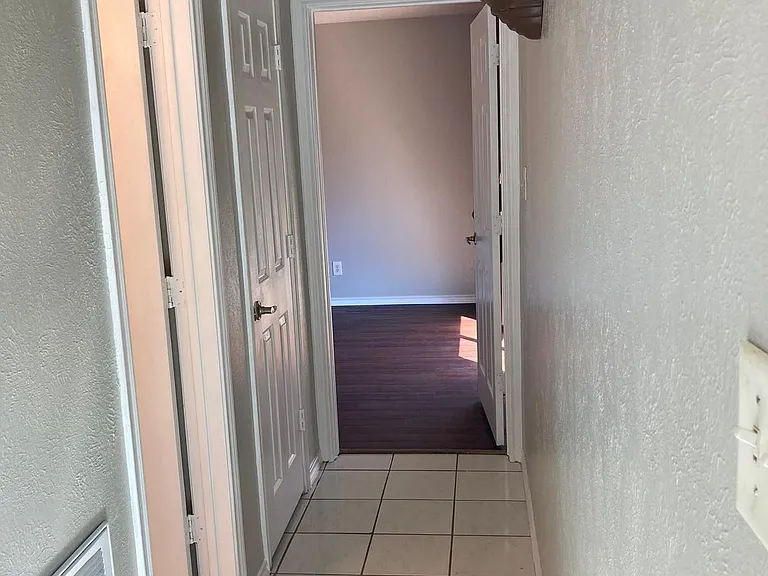 4606 Carr St — Photo 7