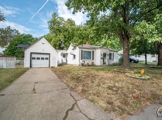 739 SW Randolph Ave, Topeka, KS 66606