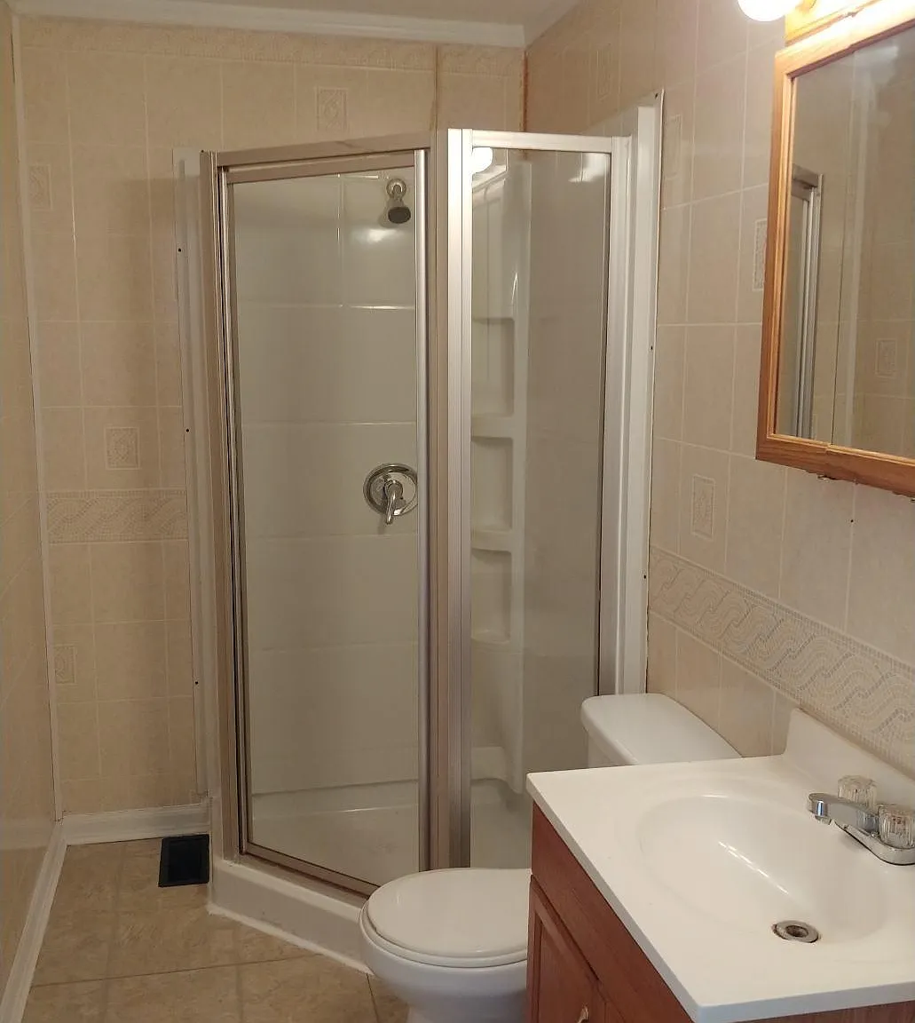 3 bed, 960 sqft, $1,699 — Photo 3