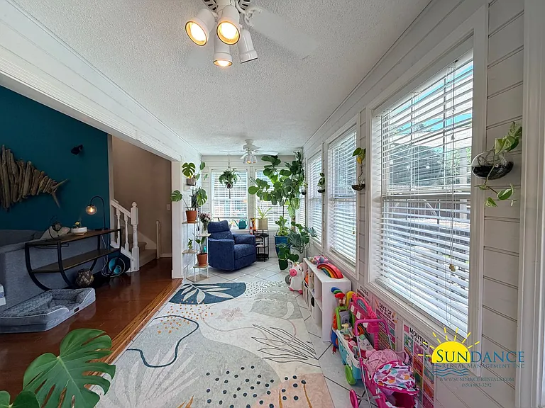 115 Long Pointe Dr — Photo 4