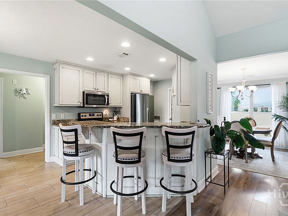 5th image of 3246 Midland Road