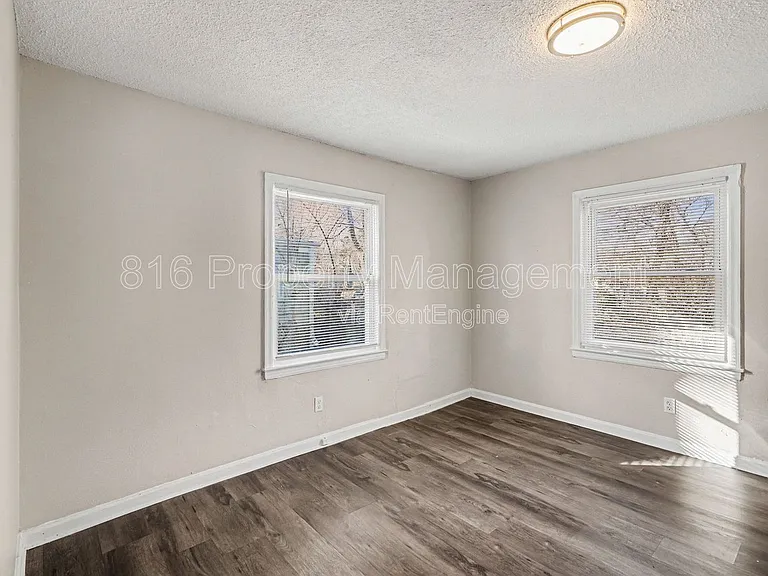 6230 Agnes Ave — Photo 9