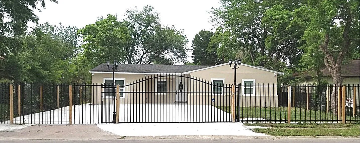 3 bed, 2.0 bath, 650 sqft, $1,795 — Photo 1